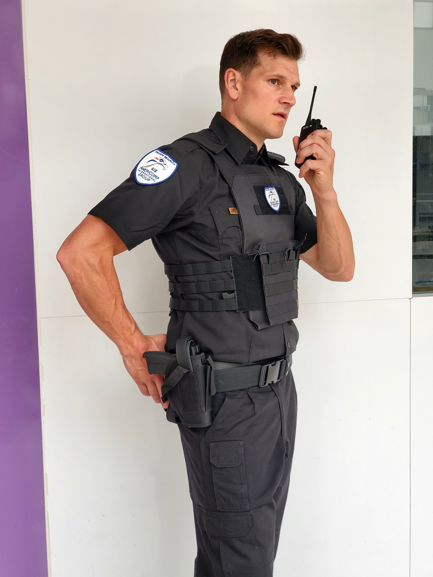 AIG Security officer on duty in Security Guard Company Downtown Los Angeles | 24/7 Professional Security Services